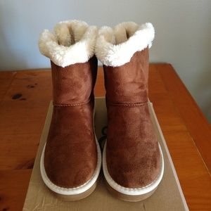 UGGs